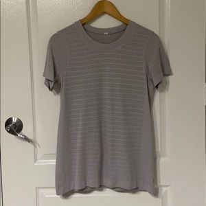 Lululemon Breeze By Short Sleeve Tshirt